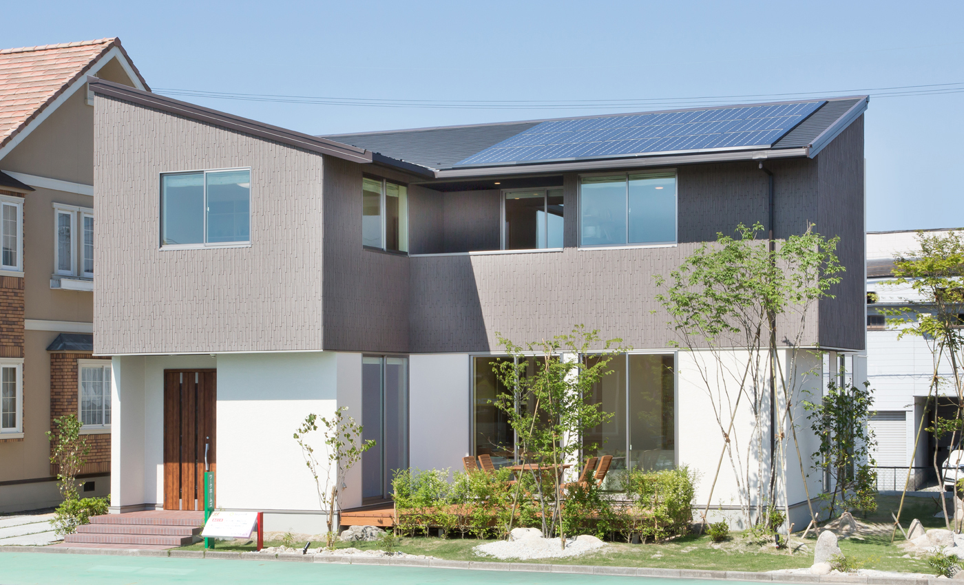 ワークホームズ近江八幡店外観